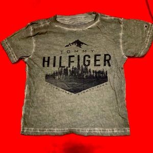 Toddler Boys 2T Tommy Hilfiger T-Shirt Green Nature Scene St Patrick’s day wear